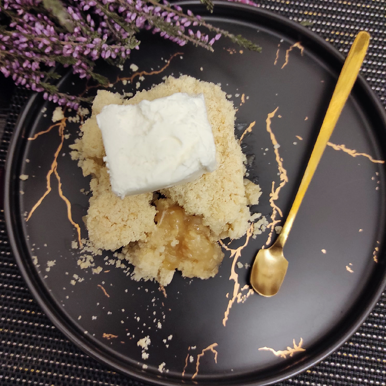 Oat Crumble with Ginger Pear and Blueberries