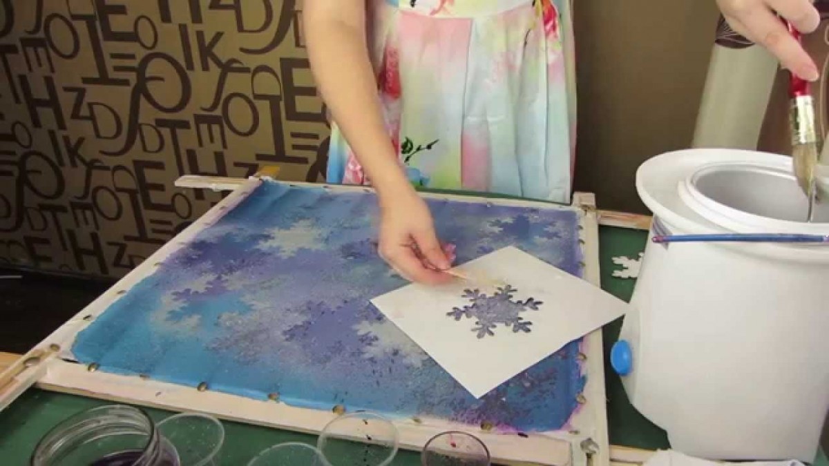 Трафареты и батик: украшаем ткань снежинками | Креаликум