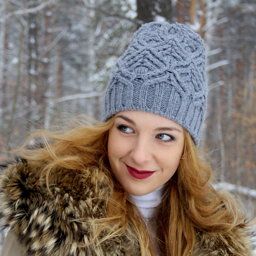 Связать женскую шапку на зиму