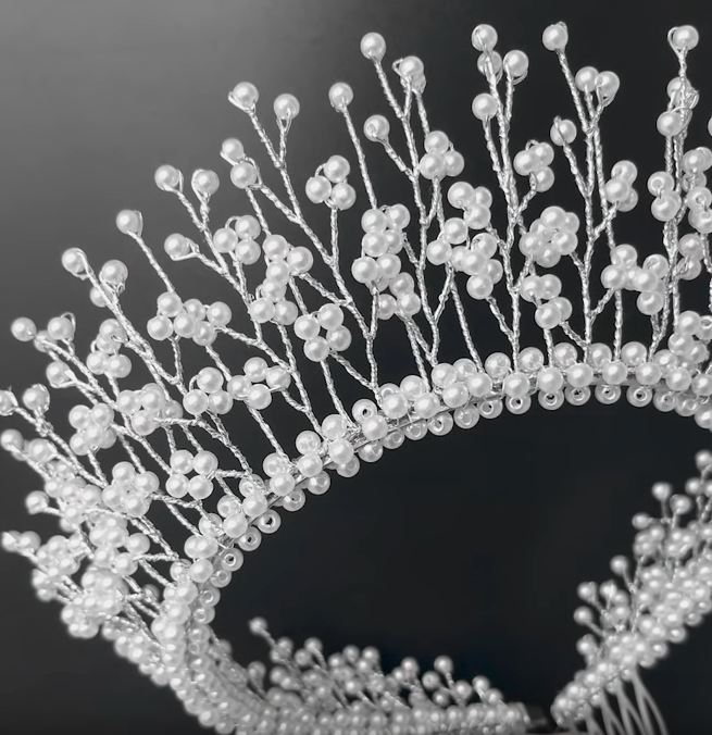 Самая красивая корона Снегурочки за 2 часа своими руками. Мастер-класс и 35 фото