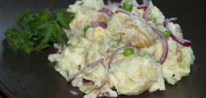Салат из молодого картофеля