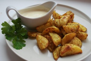 Картофель карри с медово-горчичным соусом