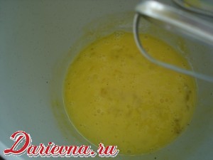Омлет-конвертик со слабосоленой форелью и сыром