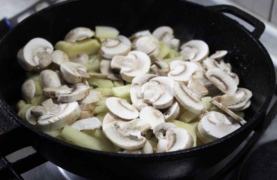Как приготовить шампиньоны на сковороде с картошкой и с луком пошаговый рецепт с фото