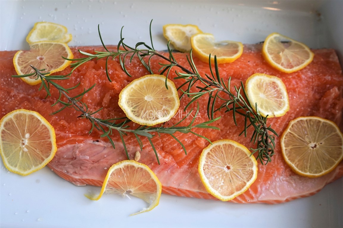 Как готовить лосось в духовке
