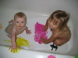 Рисуем с малышами... в ванной!