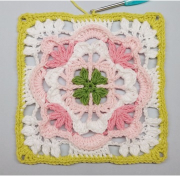 Квадрат крючком «Чарующая Гармония». Мастер-класс и описание