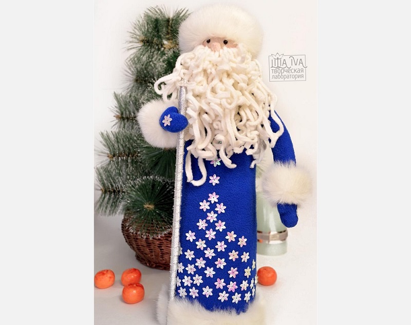 Чехол на бутылку шампанского в виде Деда Мороза