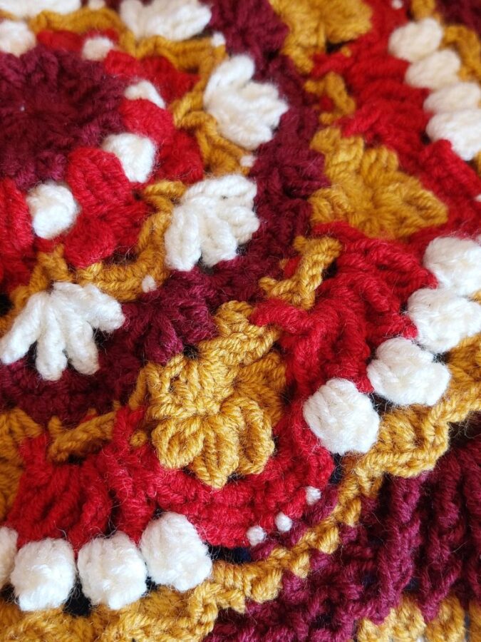 Фрагмент одной из мандал крючком