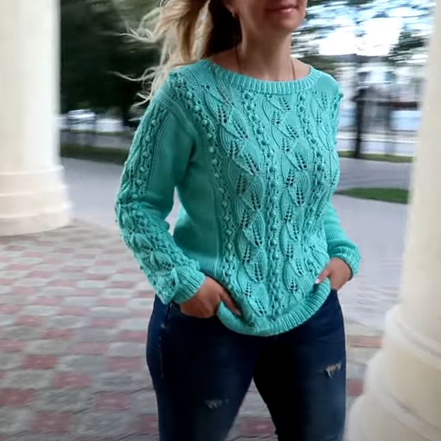 Вязаные пуловеры спицами: акцент на цвет мяты