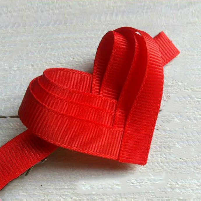 Сердечко из репсовых лент от канала Hand-made от сайта Masterclassy