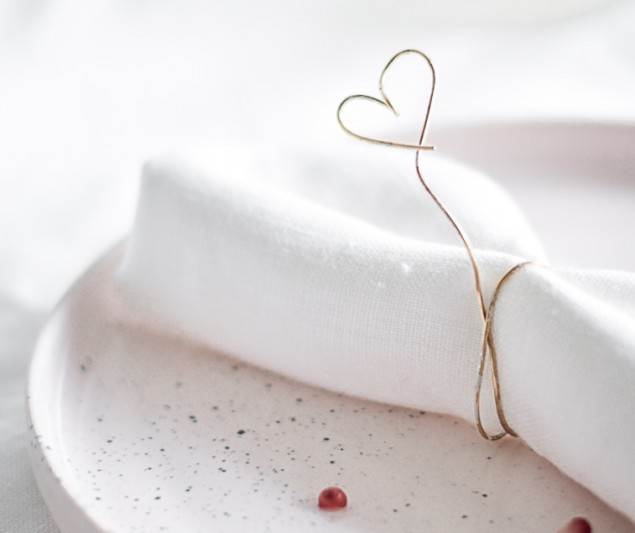Сервировка стола на день Святого Валентина — 5 красивых идей