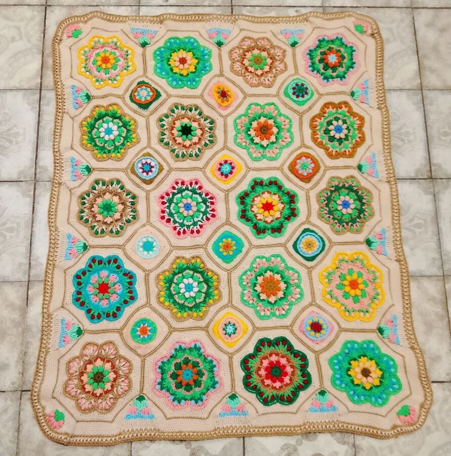 Работа Людмилы по пледу крючком "Чай"