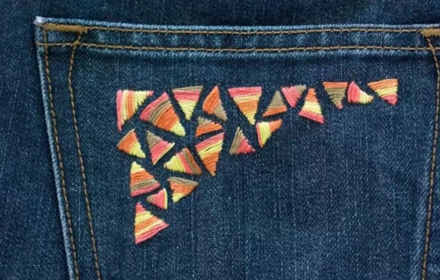 Вышивка по джинсам — 5 способов украсить одежду